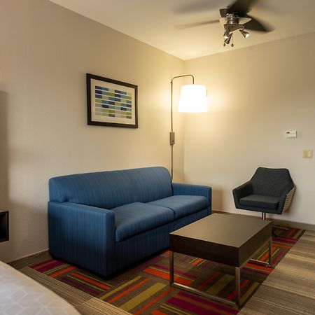 Holiday Inn Express & Suites Deer Park By Ihg Exterior photo